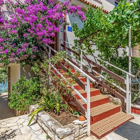 Kastanjez Ix Croatia Apartamento *