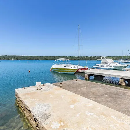 Kastanjez Ix Croatia Lägenhet Pula