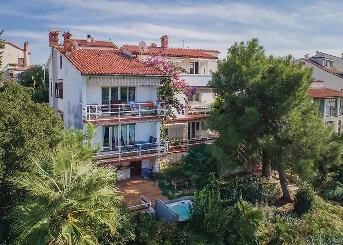 Kastanjez Ix Croatia *