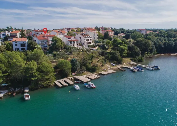 Kastanjez Ix Croatia * Пула